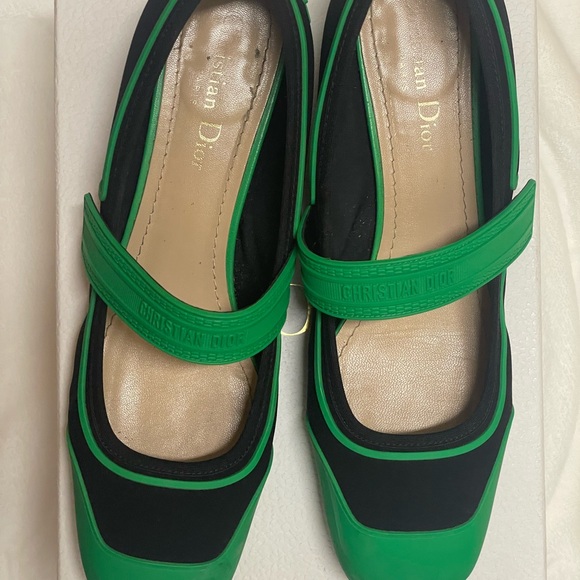 Very good condition preloved Flat Dior Roller shoes in black and green - Picture 2 of 4